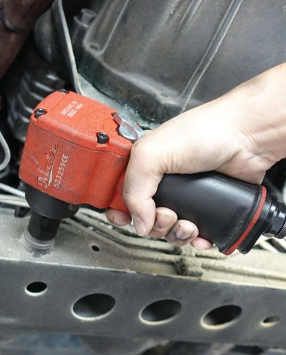 Master Palm 1/2" Small Twin Hammer Air Impact Wrench, Max. 700 Ft/lb Torque - 68630 - USD $450 - Master Palm Pneumatic